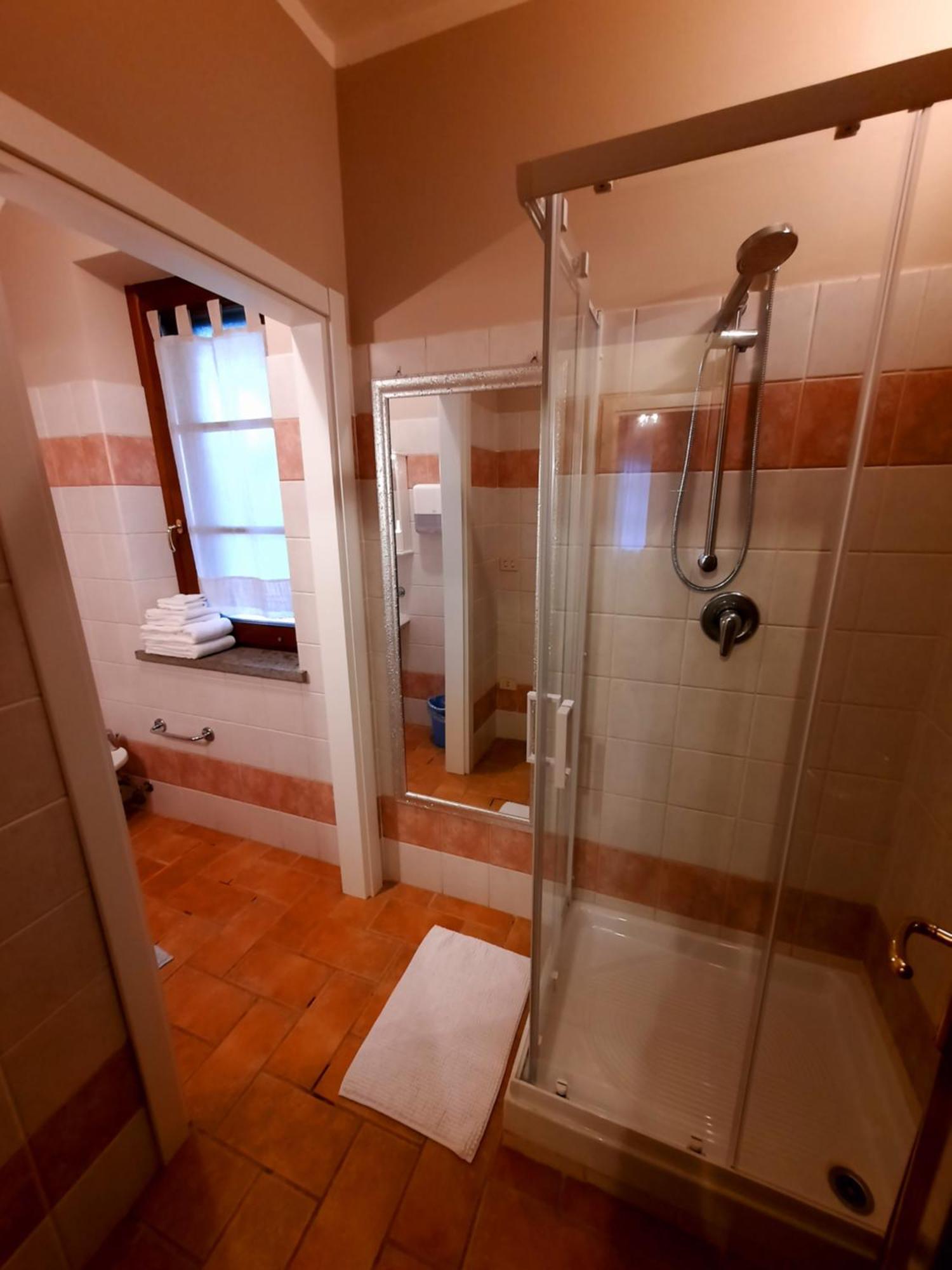 Leonaerdo Guests House Panicale Quarto foto